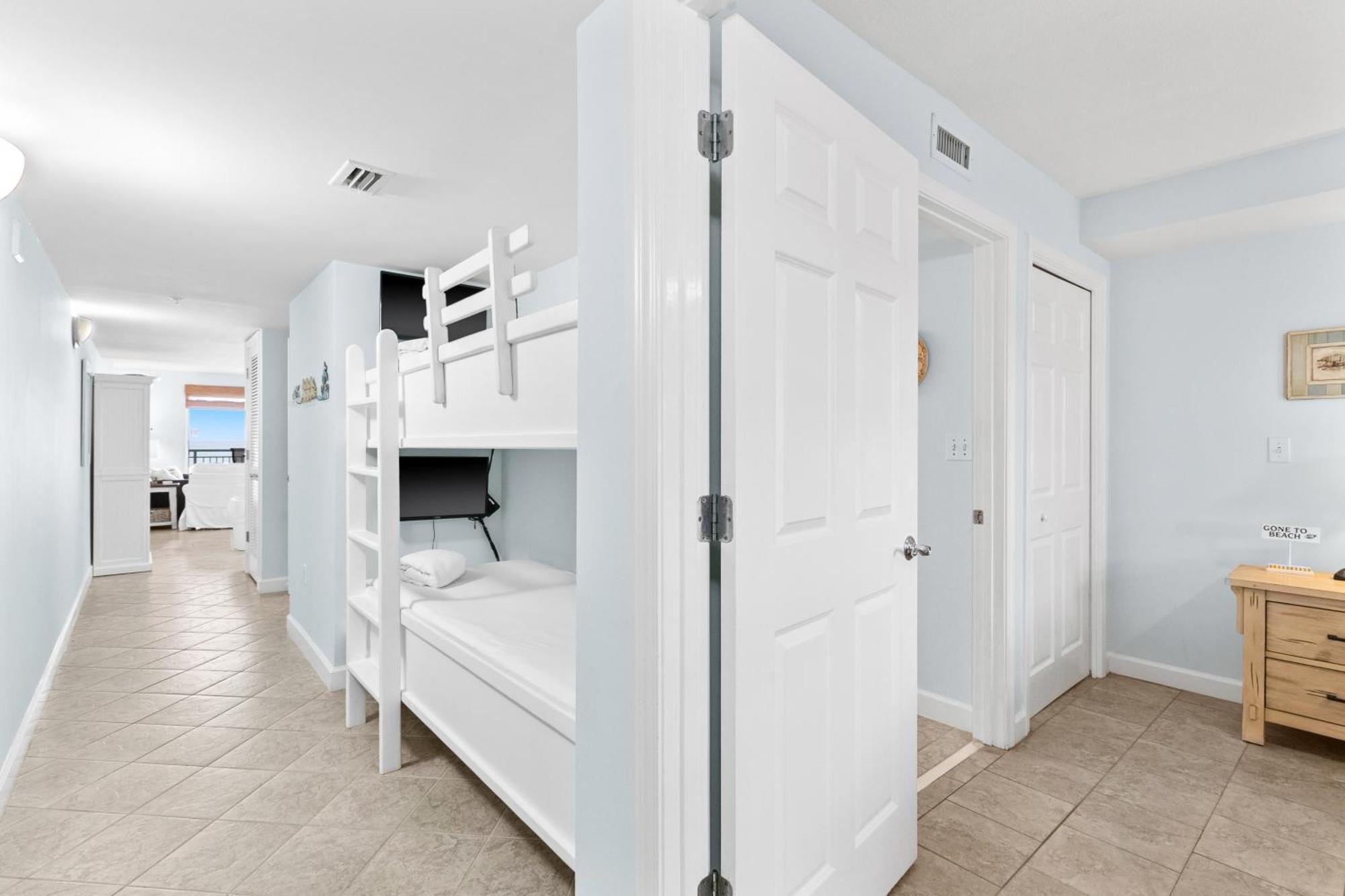 Pelican Isle Condominiums ฟอร์ตวัลตันบีช ภายนอก รูปภาพ